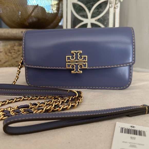 Tory Burch Handbags - New Tory Burch Britten chain wallet crossbody with wristlet
